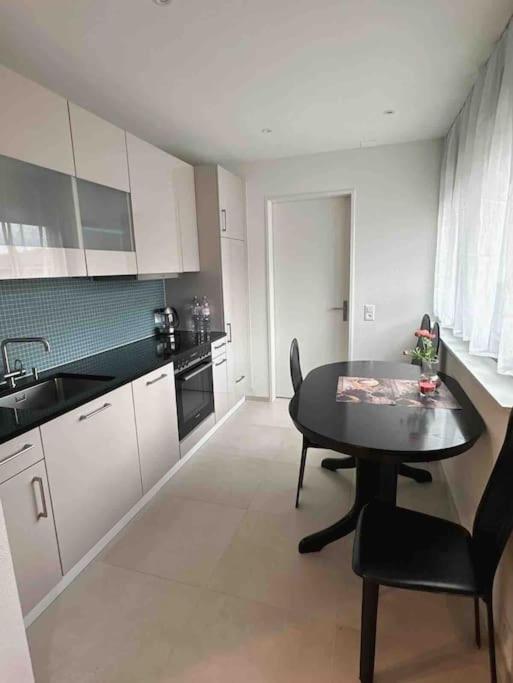 شقة Neubau In Zuerich Oerlikon المظهر الخارجي الصورة